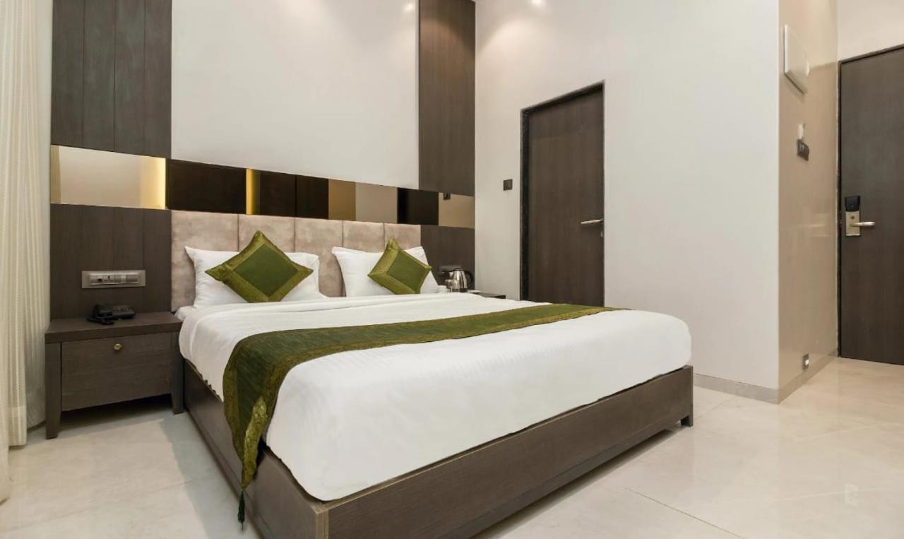 Hotel Oyster Suite Andheri West Mumbai Eksteriør bilde